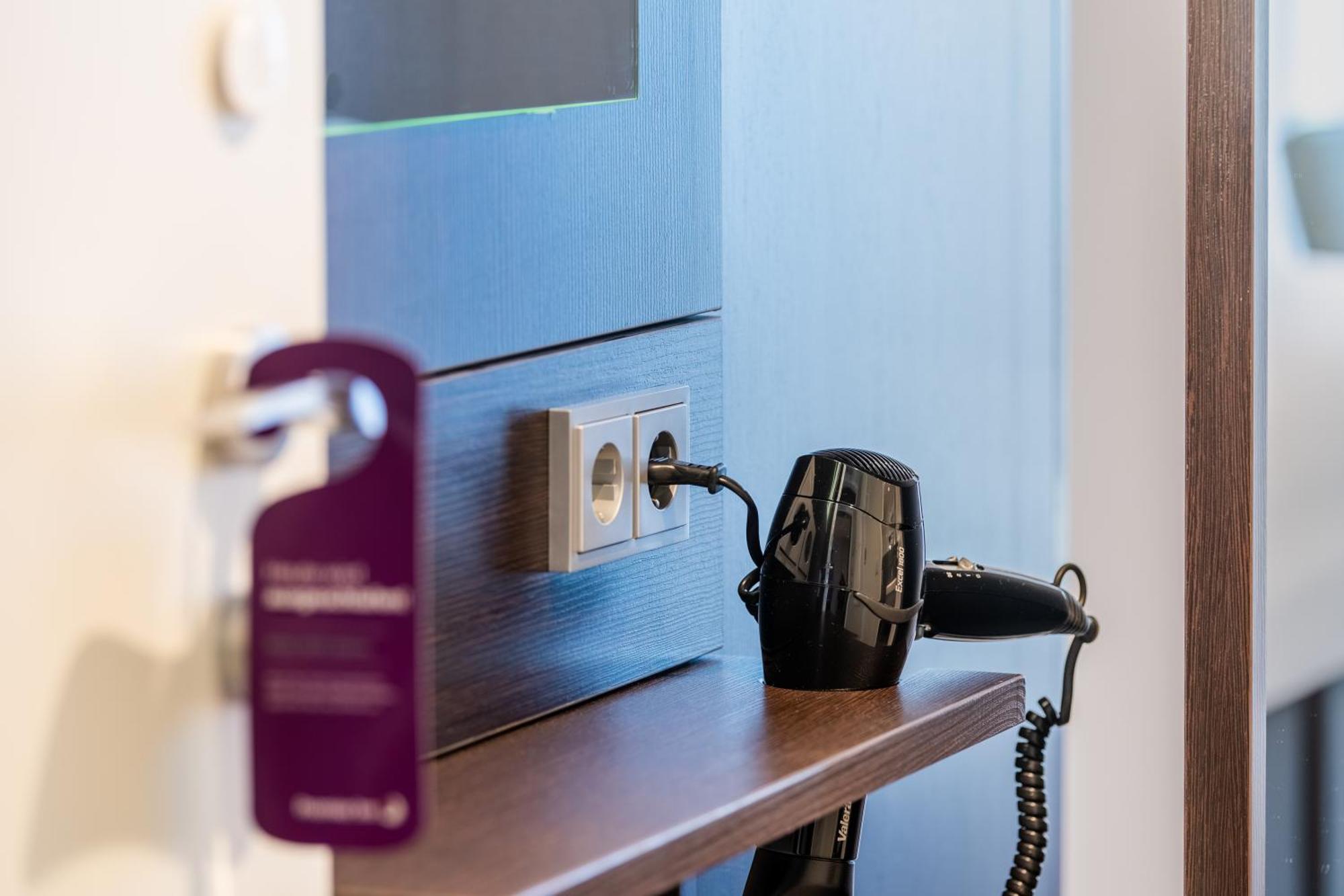 Premier Inn Muenchen Airport Sued Халльбергмос Экстерьер фото
